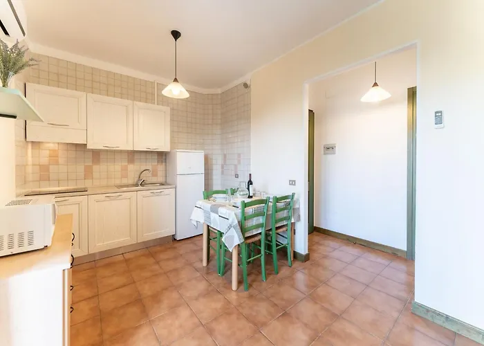 Charming House Near Rena Bianca شقة سانتا تيريزا غالّورا