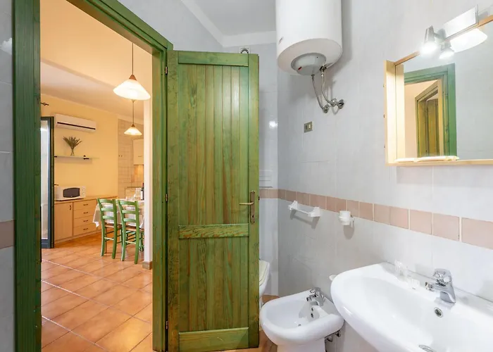 شقة Charming House Near Rena Bianca